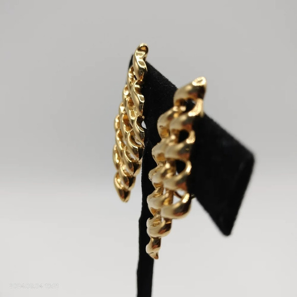 Vintage 80s Gold Tone Post Earrings  Clip On Shell Waffle Lattice Unbranded 1.75 - Picture 5 of 12